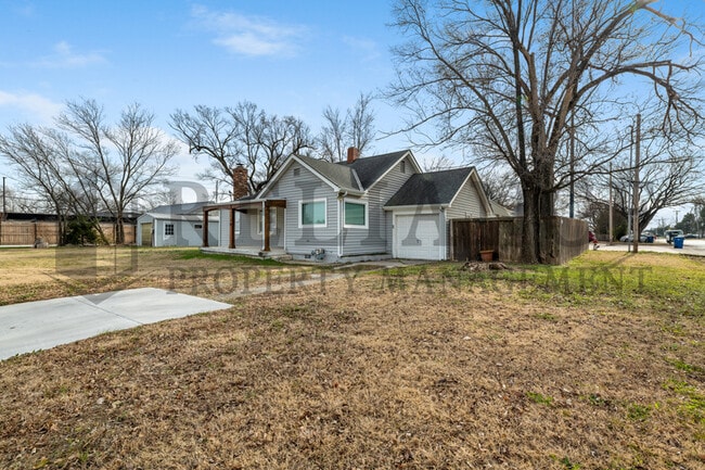 119 Harrison St in Andover, KS - Building Photo - Building Photo