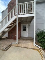 1717 S Cypress St, Unit 1212 in Wichita, KS - Building Photo