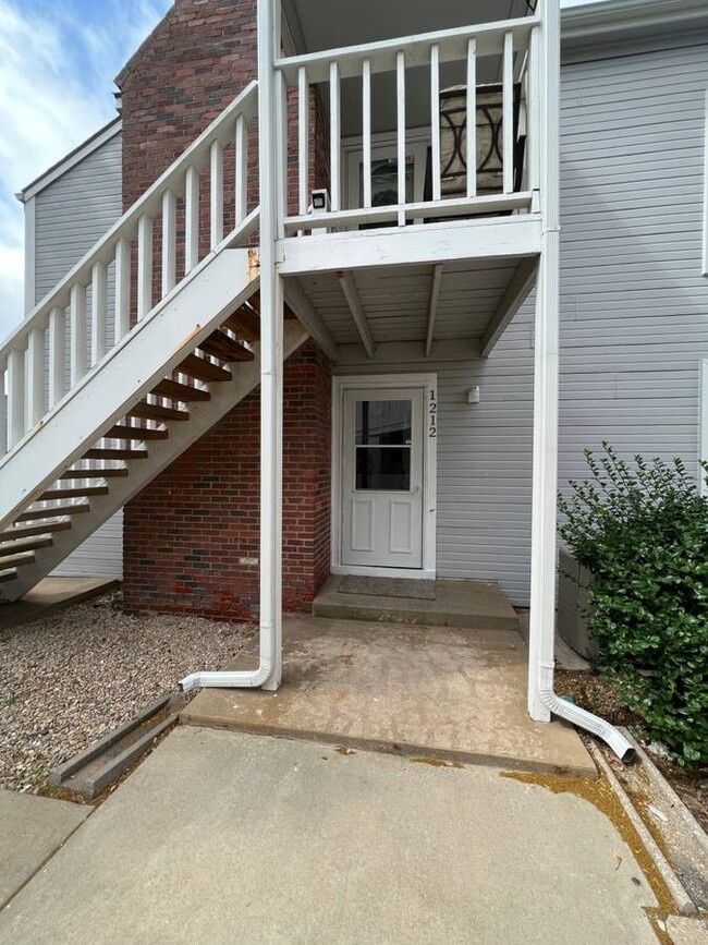1717 S Cypress St, Unit 1212