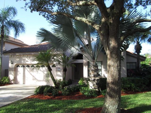 1521 NW 105th Ave in Plantation, FL - Building Photo