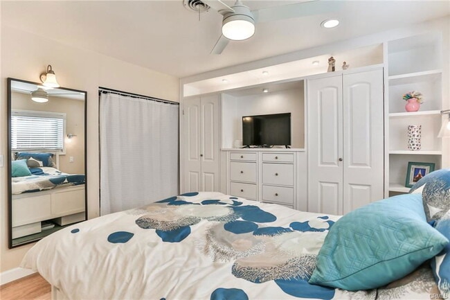 property at 15061 Drake Ln