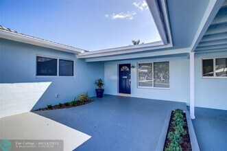 254 Avalon Ave in Lauderdale-by-the-Sea, FL - Foto de edificio - Building Photo