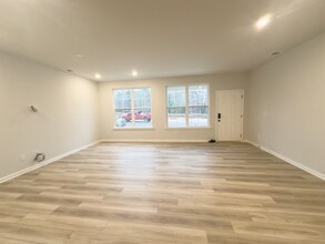 5224 Kinsbridge Dr in Mint Hill, NC - Foto de edificio - Building Photo