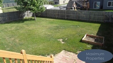 5513 W Oakcrest Dr in Sioux Falls, SD - Building Photo - Building Photo