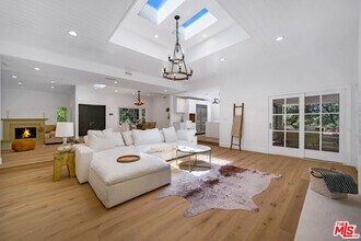 4370 Park Milano in Calabasas, CA - Building Photo - Building Photo