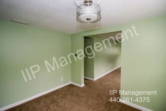 5630 Park St in Mentor On The Lake, OH - Foto de edificio - Building Photo