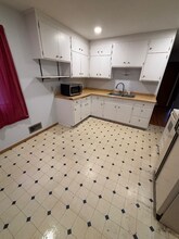 2057 Emerald Ln in Eagan, MN - Building Photo - Building Photo