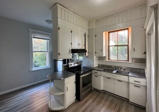 11 Vista Ave, Unit 11 in Lynchburg, VA - Foto de edificio - Building Photo