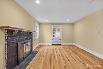 215 Middlesex Turnpike in Woodbridge Township, NJ - Building Photo - Building Photo