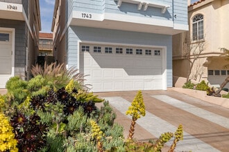 1743 Havemeyer Ln in Redondo Beach, CA - Building Photo - Building Photo