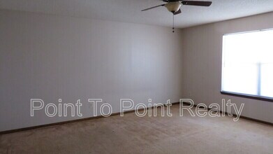 1878 Shadow Ridge Trail in Jacksonville, FL - Building Photo - Building Photo