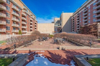 333 W Mifflin St in Madison, WI - Foto de edificio - Building Photo