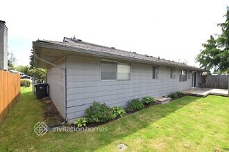 10116 1st Dr SE in Everett, WA - Building Photo - Building Photo