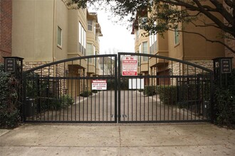 5725 Kansas St in Houston, TX - Building Photo - Building Photo