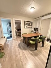 13269 Metropolitan Ave, Unit 2nd FL in Richmond Hill, NY - Foto de edificio - Building Photo