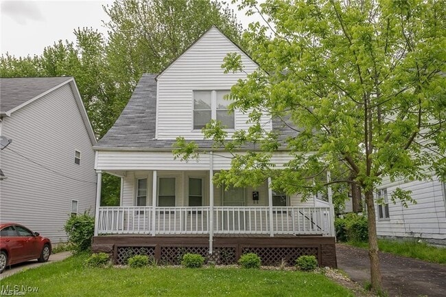 property at 839 E 100th St