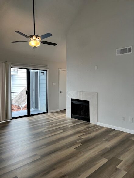 14550 Fonmeadow Dr, Unit 1106 in Houston, TX - Foto de edificio - Building Photo