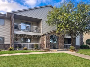 109 E Cedar St in Brandon, SD - Building Photo - Building Photo