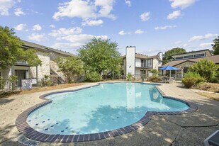 Highland Ridge in San Antonio, TX - Building Photo