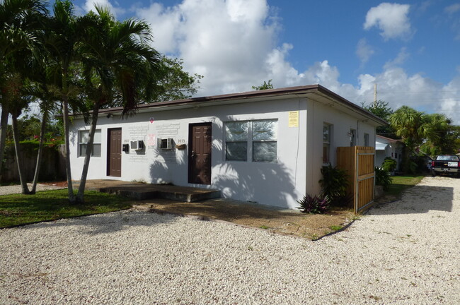 1011 NW 4th Ave in Fort Lauderdale, FL - Building Photo - Building Photo