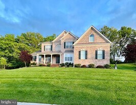 6493 Fox Glove Ln in Center Valley, PA - Building Photo