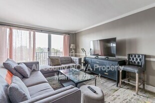 4343 Cherry Hill Rd in Arlington, VA - Building Photo