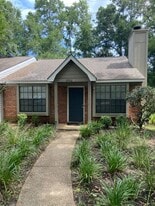 2702 Via Milano Ave in Tallahassee, FL - Building Photo
