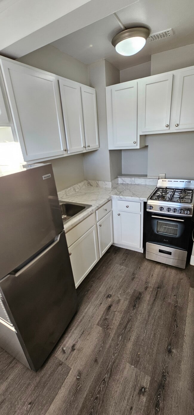 656 W Sheridan Rd, Unit 661-601 in Chicago, IL - Building Photo - Building Photo