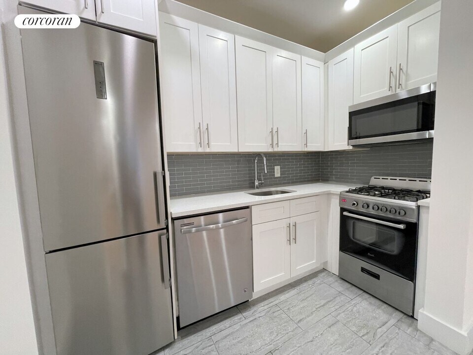 167 W 132nd St in New York, NY - Building Photo