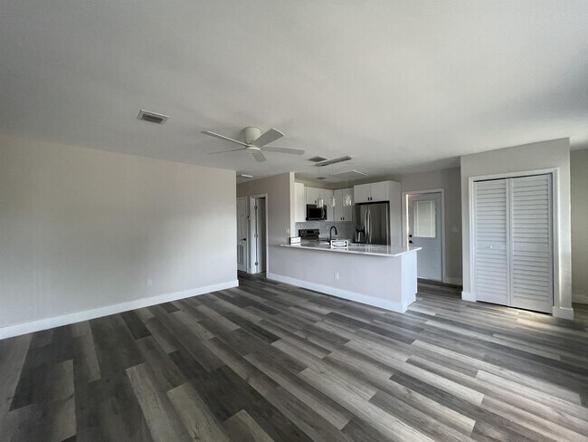 631 SW 28th Terrace in Fort Lauderdale, FL - Building Photo - Building Photo