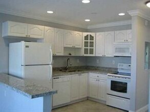 2841 NE 32nd St, Unit 18 in Fort Lauderdale, FL - Building Photo - Building Photo