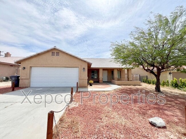 property at 16040 Via Vista