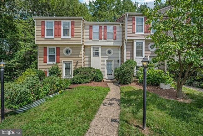 property at 1613 Fieldthorn Dr