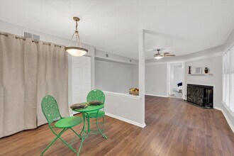 2811 Edridge Ct in Raleigh, NC - Foto de edificio - Building Photo