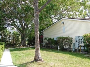 454 7th Pl in Vero Beach, FL - Building Photo - Building Photo