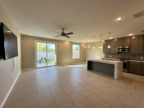 7942 Elka Lp in Laredo, TX - Building Photo - Building Photo