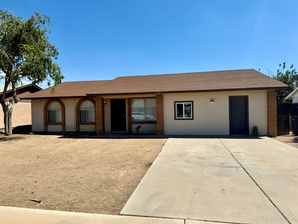 9007 W Malapai Dr in Peoria, AZ - Building Photo