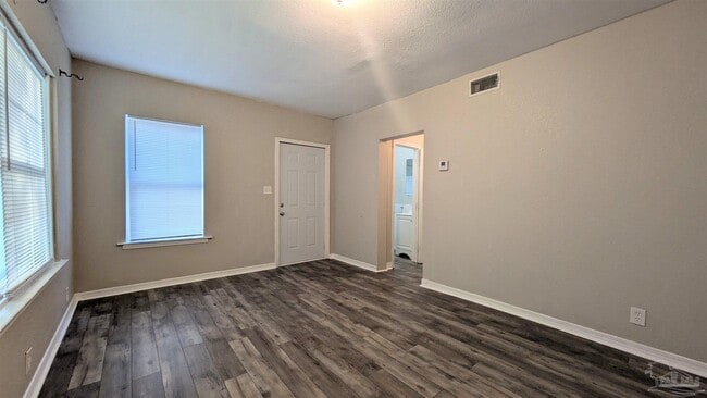 3500 W Cervantes St in Pensacola, FL - Building Photo - Building Photo