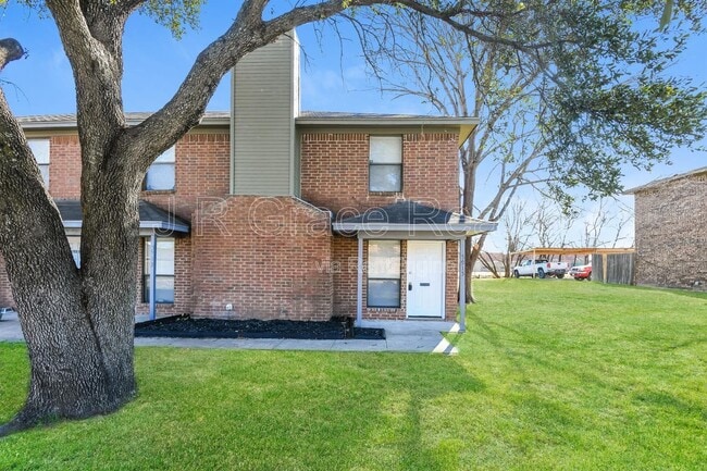 property at 5915 Shadydell Dr