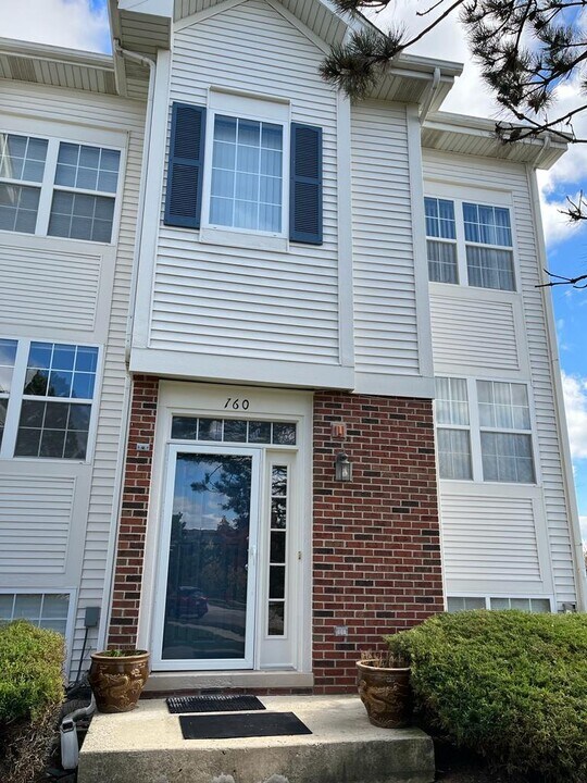 760 River Mill Pkwy in Wheeling, IL - Building Photo