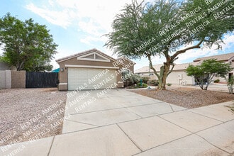 7175 W Citrus Way in Glendale, AZ - Building Photo - Building Photo
