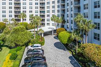 Harbour House of Palm Beach in Palm Beach, FL - Building Photo - Building Photo