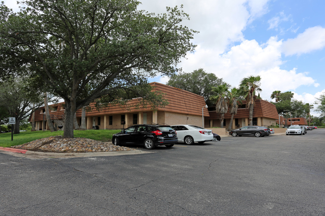 Arroyo Apartments in Kingsville, TX - Building Photo