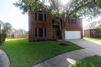 6007 Bassetdale Ln in Houston, TX - Building Photo - Building Photo