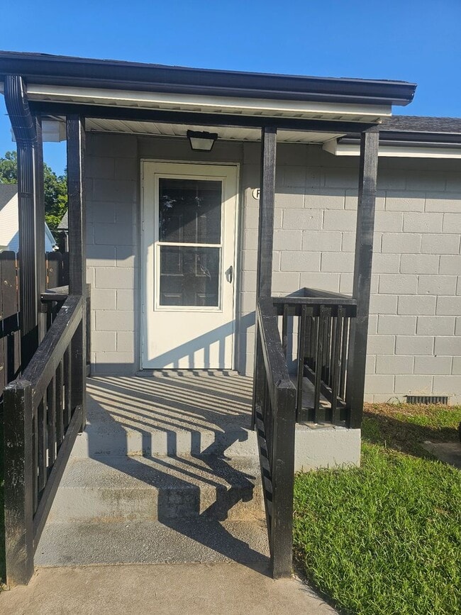 property at 719 Black Creek Rd SE