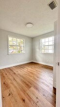 6894 3rd St in Jupiter, FL - Building Photo - Building Photo