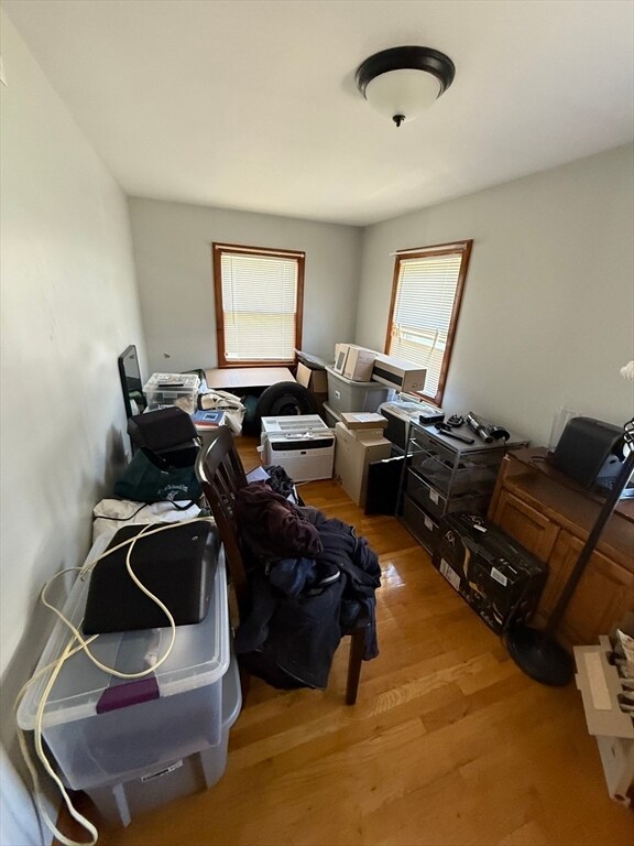 49 Curtis Ave, Unit 2 in Somerville, MA - Foto de edificio - Building Photo