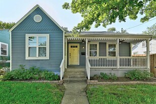 1601 Newfield Ln in Austin, TX - Building Photo