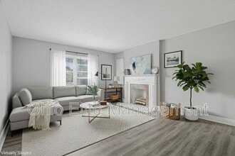 987 Lilley Ave in Columbus, OH - Building Photo - Building Photo