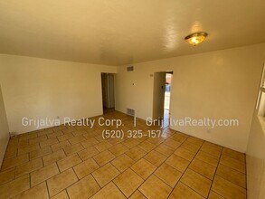 4549 E Eastland St in Tucson, AZ - Building Photo - Building Photo